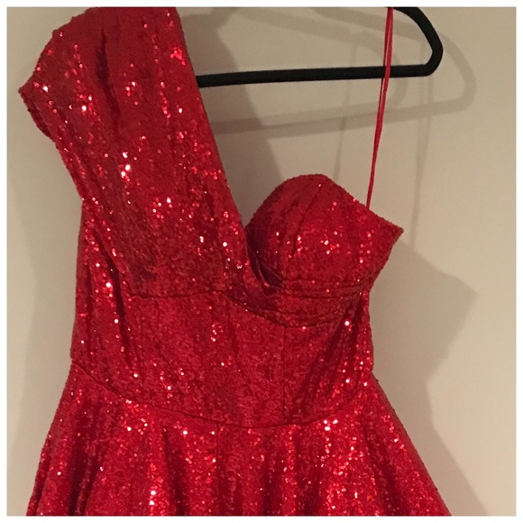 💕 Couture Handmade Full Sequin Red Grown - Picture 7 of 11